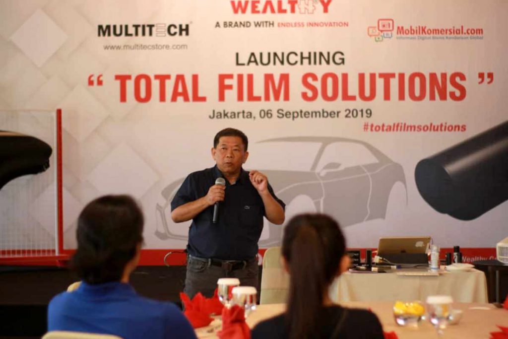 Revolusi Di Balik Jendela Kaca Pintar Yang Bisa Berubah Gelap Otomatis Untuk Mengurangi Panas